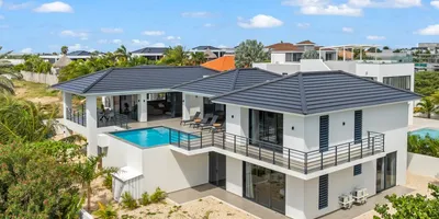 4-bedroom house in Jan Thiel