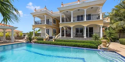 6-bedroom house in Vist Royal