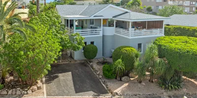 5-bedroom house in Jan Thiel