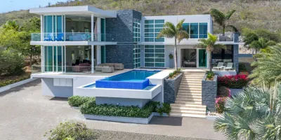 House in Coral Estate